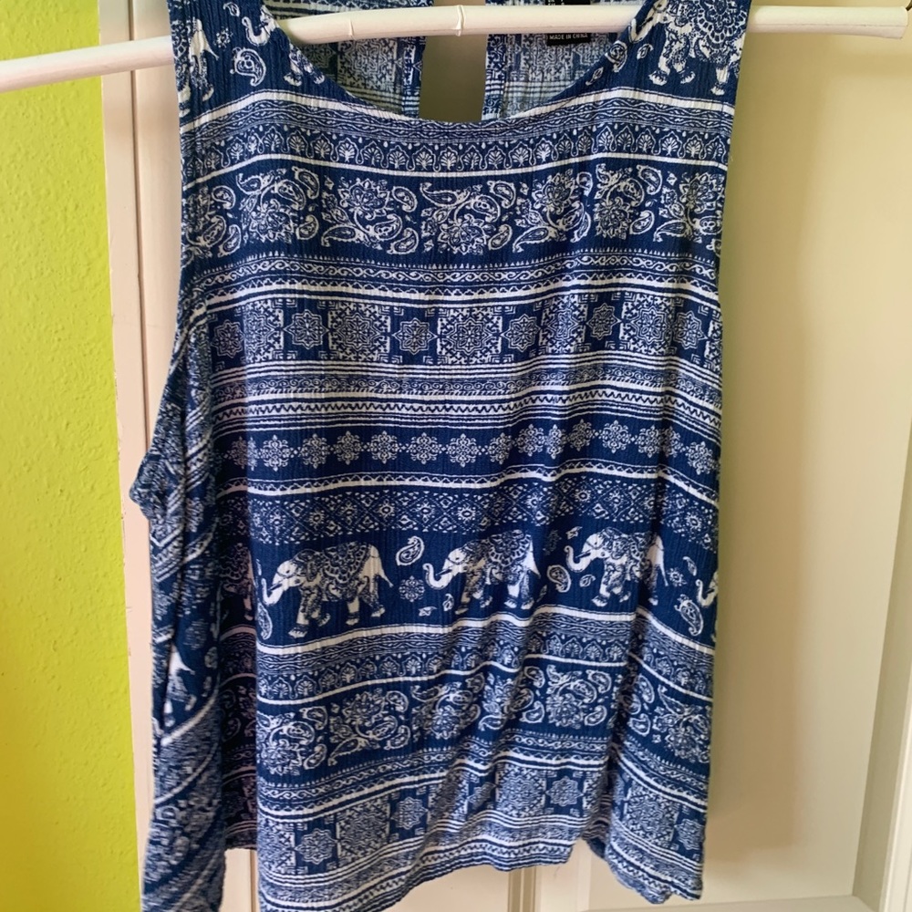patterned blouse/tank